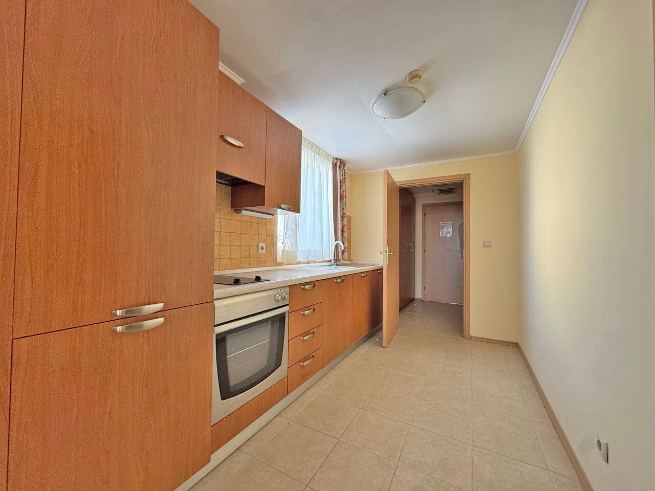 Эксклюзивный апартамент с одной спальней на первой линии в Помории – роскошь, престиж и инвестиция с мгновенной доходностью