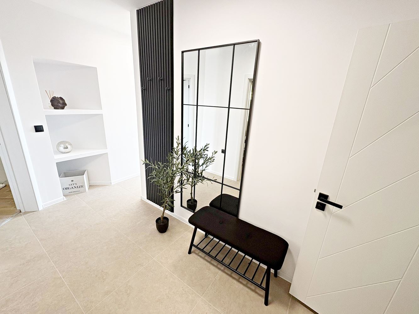 Два независимых жилых пространства с видом на море в центре Святого Власа – дизайнерский интерьер и собственное парковочное место