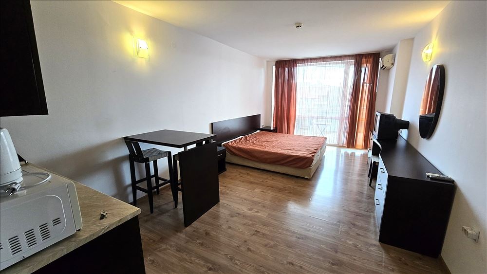 Элегантная студия в элитном комплексе в Сарафово – всего в нескольких шагах от пляжа, роскошь, СПА и бассейн прямо перед вами