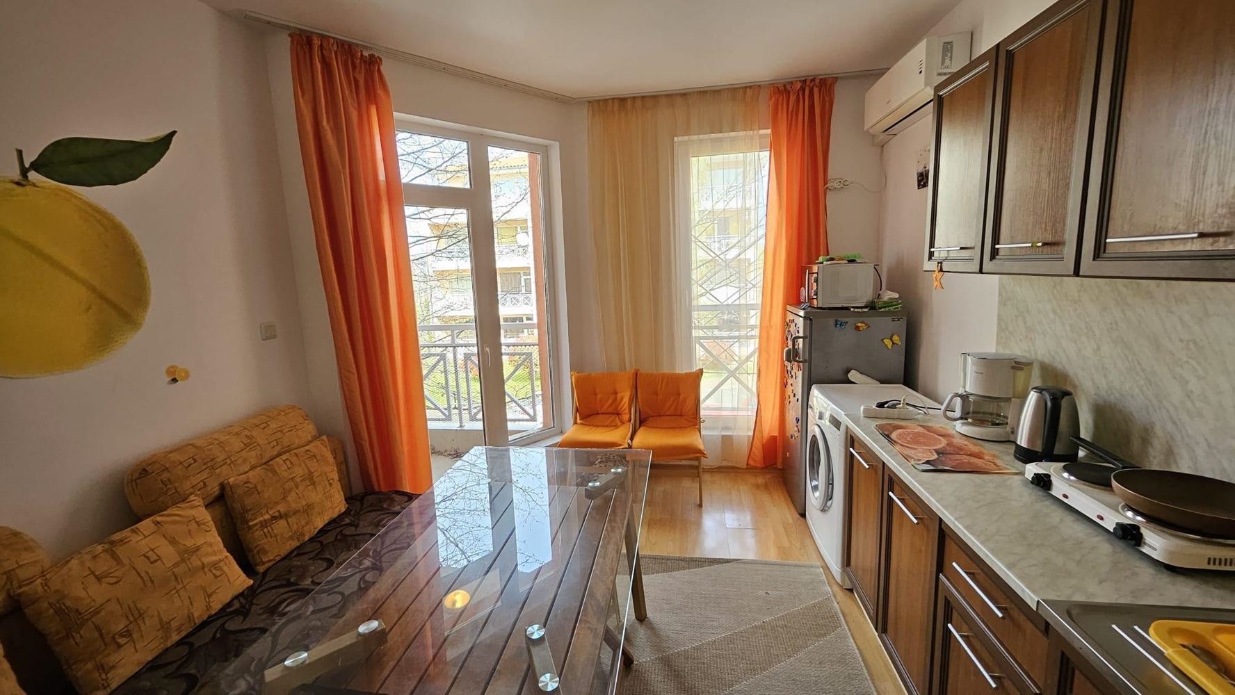 Современная квартира с одной спальней в закрытом комплексе с бассейнами и водными аттракционами в районе Солнечного берега