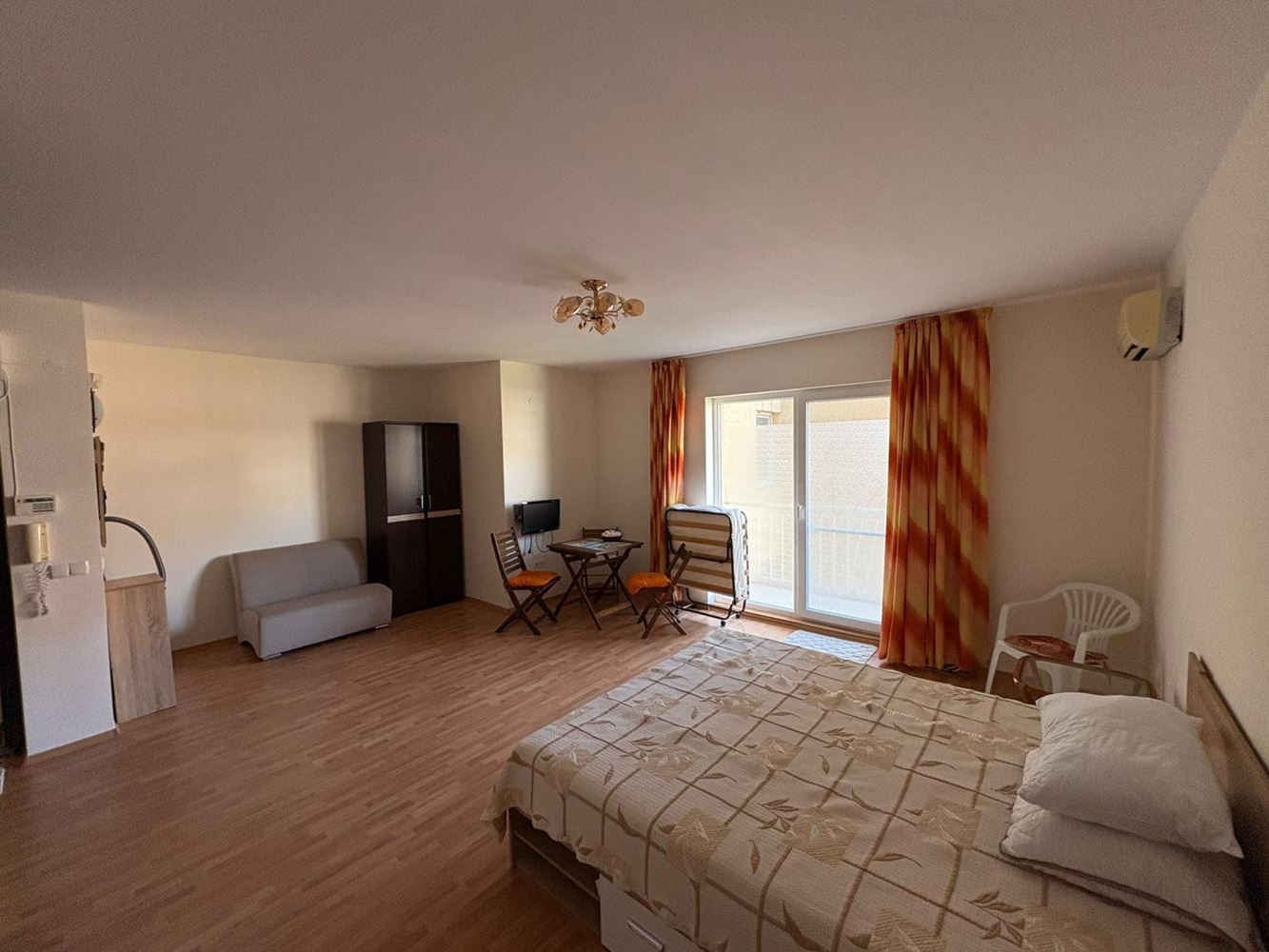 Просторная студия в сердце Старого города Помория – всего в нескольких шагах от моря