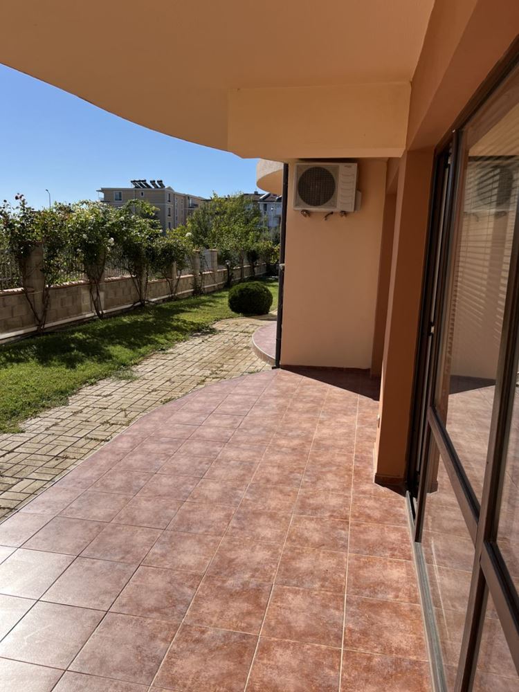 Меблированная квартира с двумя спальнями в комплексе в Равде, готова к заселению