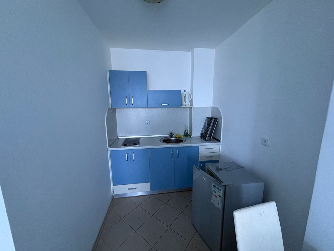 Просторная двухкомнатная квартира на первой линии моря в Поморие