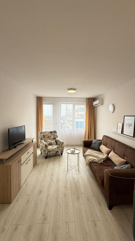 Просторная и современная квартира с одной спальней со всеми удобствами в Помории