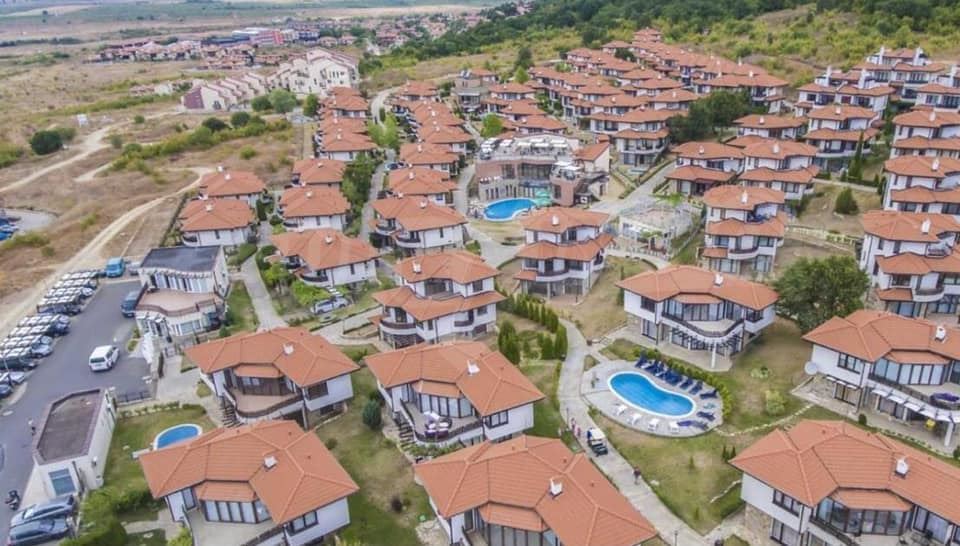 Просторная квартира с двумя спальнями рядом с Солнечным Берегом — современный комфорт и СПА-удобства круглый год