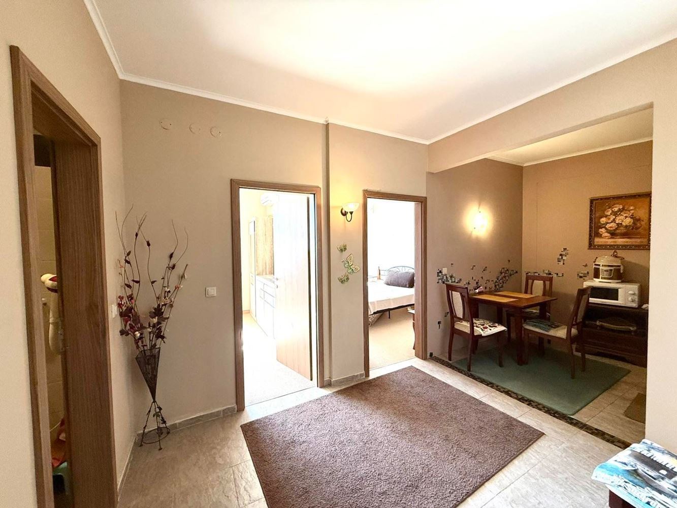 Роскошная двухкомнатная квартира с панорамным видом на море в Помории