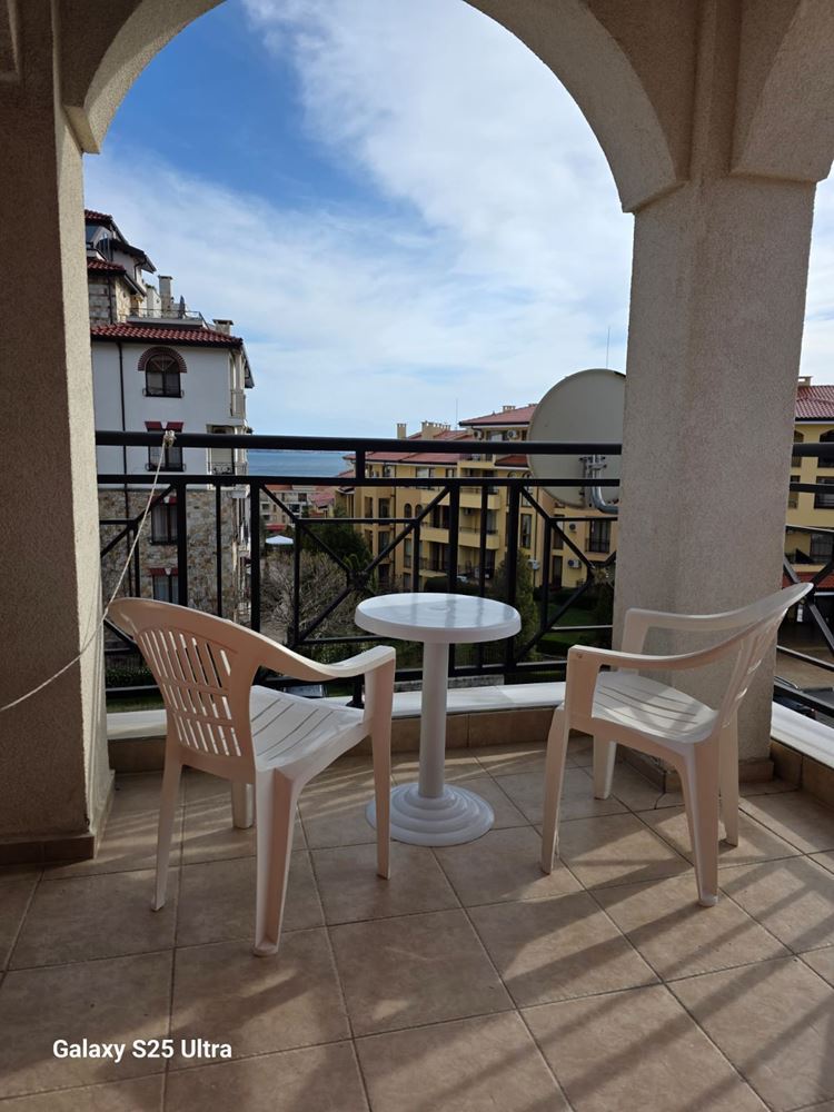 Квартира с одной спальней с видом на море и Старый Несебр в Святом Власе