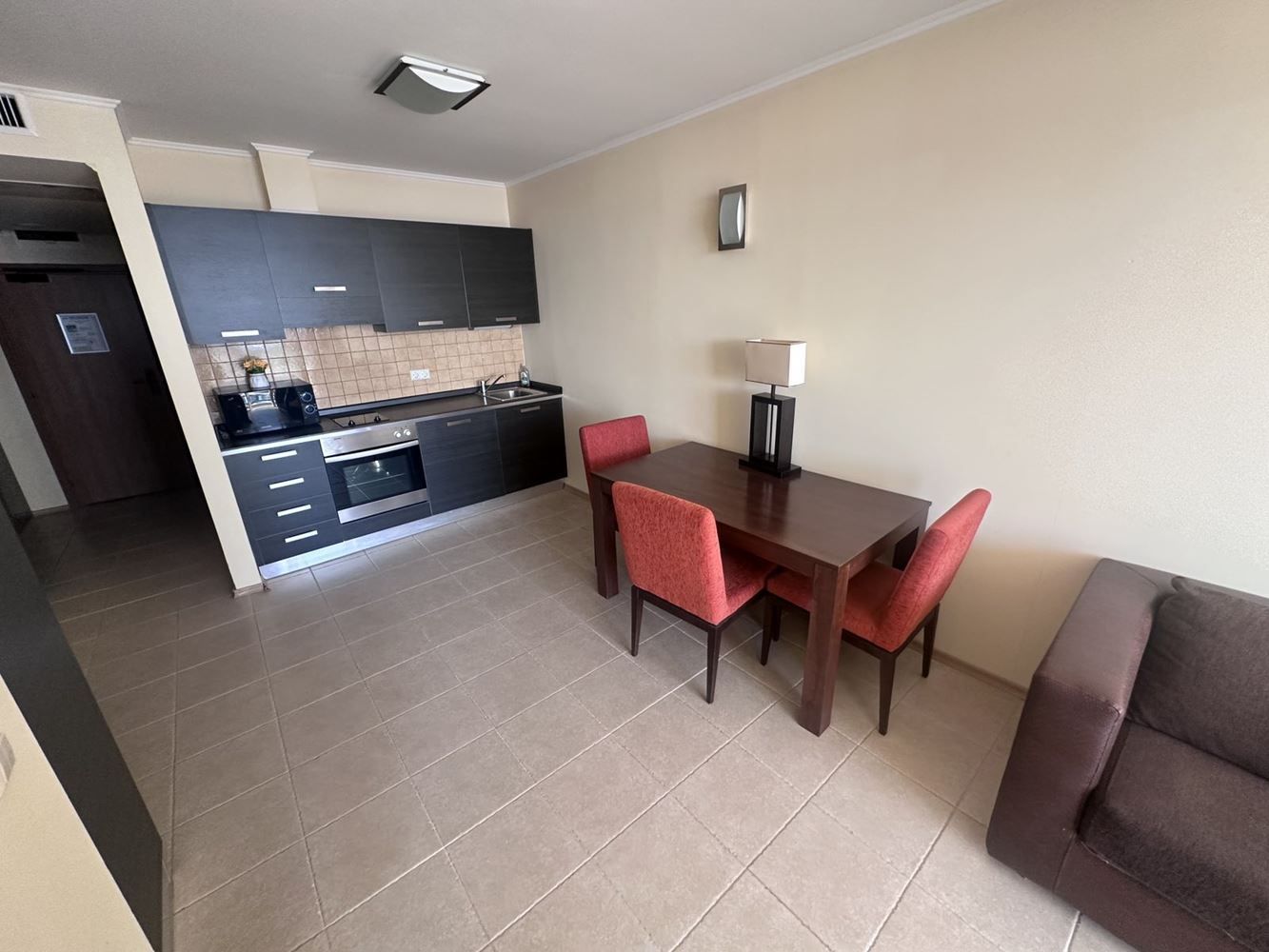 Апартамент с двумя спальнями в Поморие с фронтальным видом на море – роскошная жизнь на первой линии