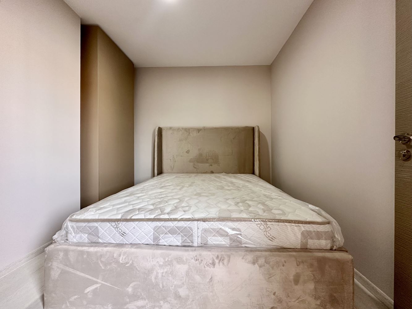 Уютная квартира с одной спальней с видом на бассейн и зелёные зоны в Солнечном Береге – готова к использованию