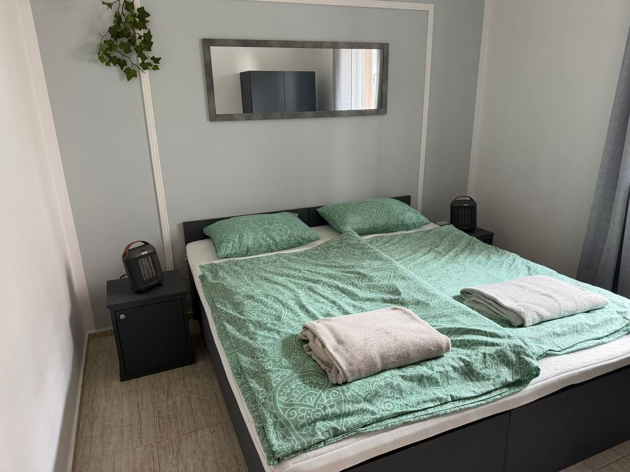 Квартира с одной спальней в Солнечном Береге с отличными удобствами и близостью к пляжу