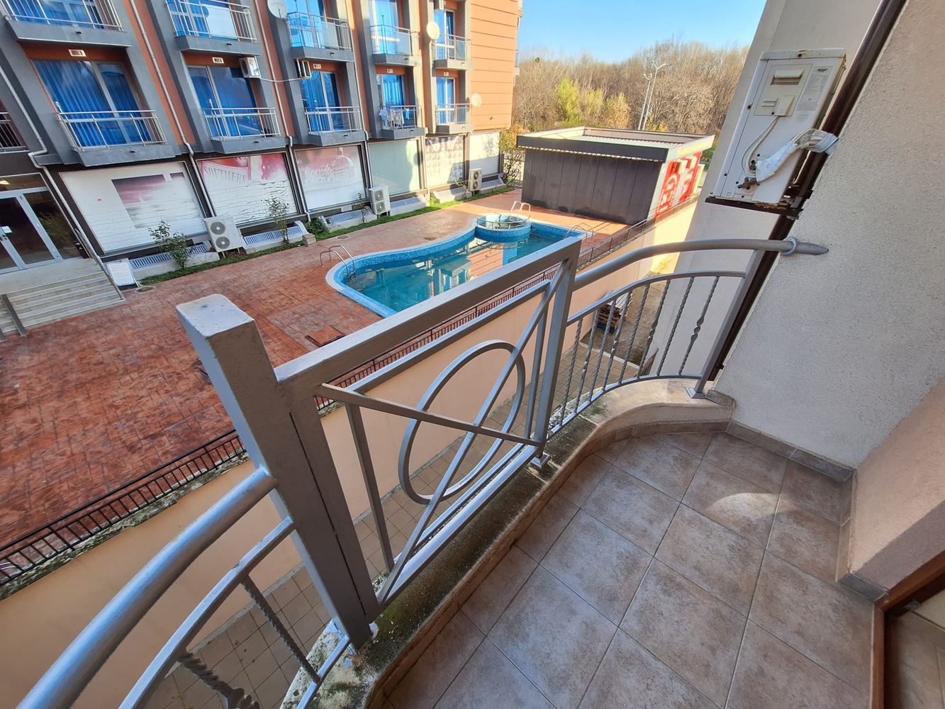  Квартира с одной спальней с панорамным видом на бассейн – Солнечный Берег, всего в 300 м от моря