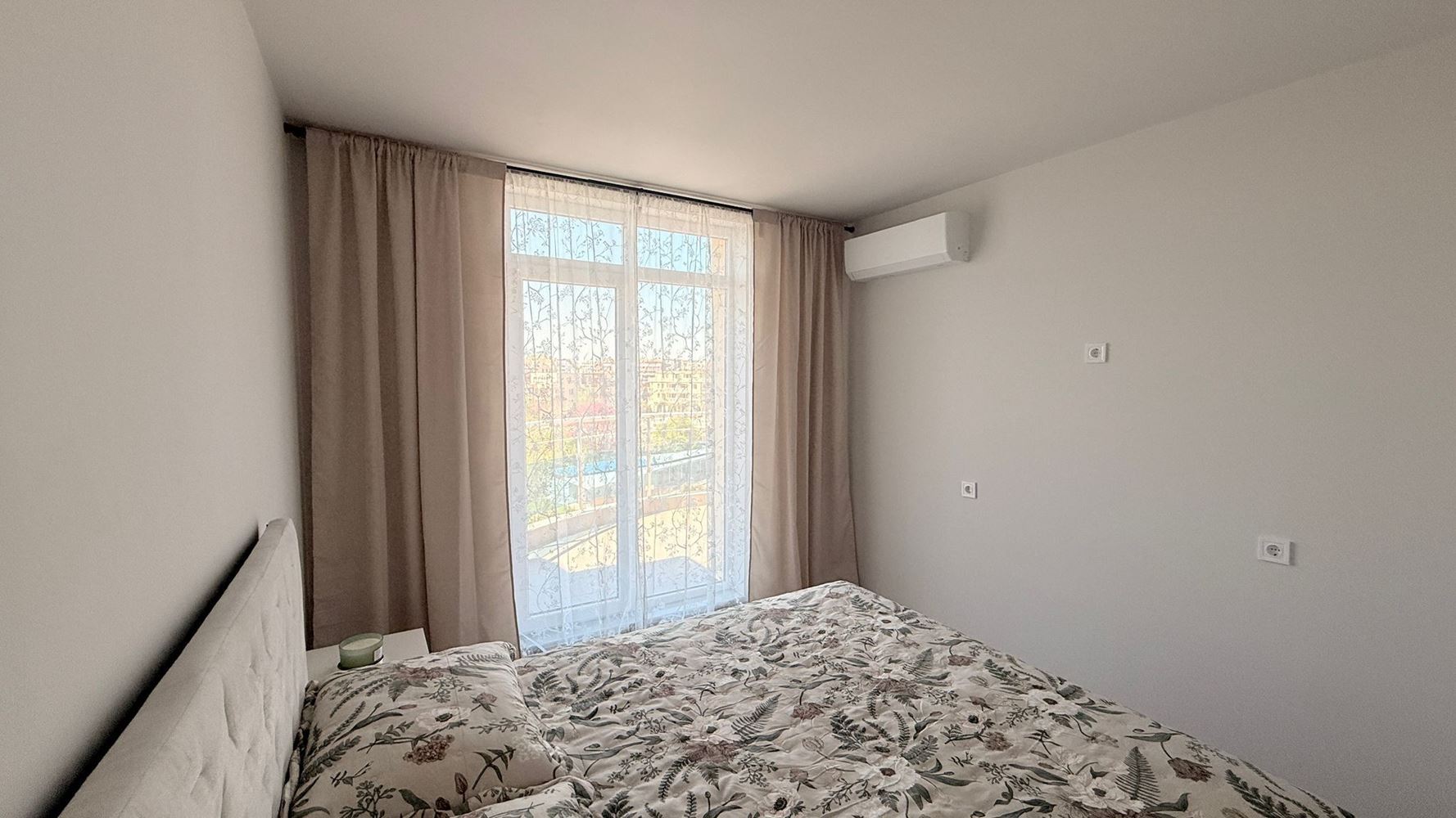 Роскошная квартира с тремя спальнями на первой линии в Равде – простор, престиж и впечатляющая морская панорама