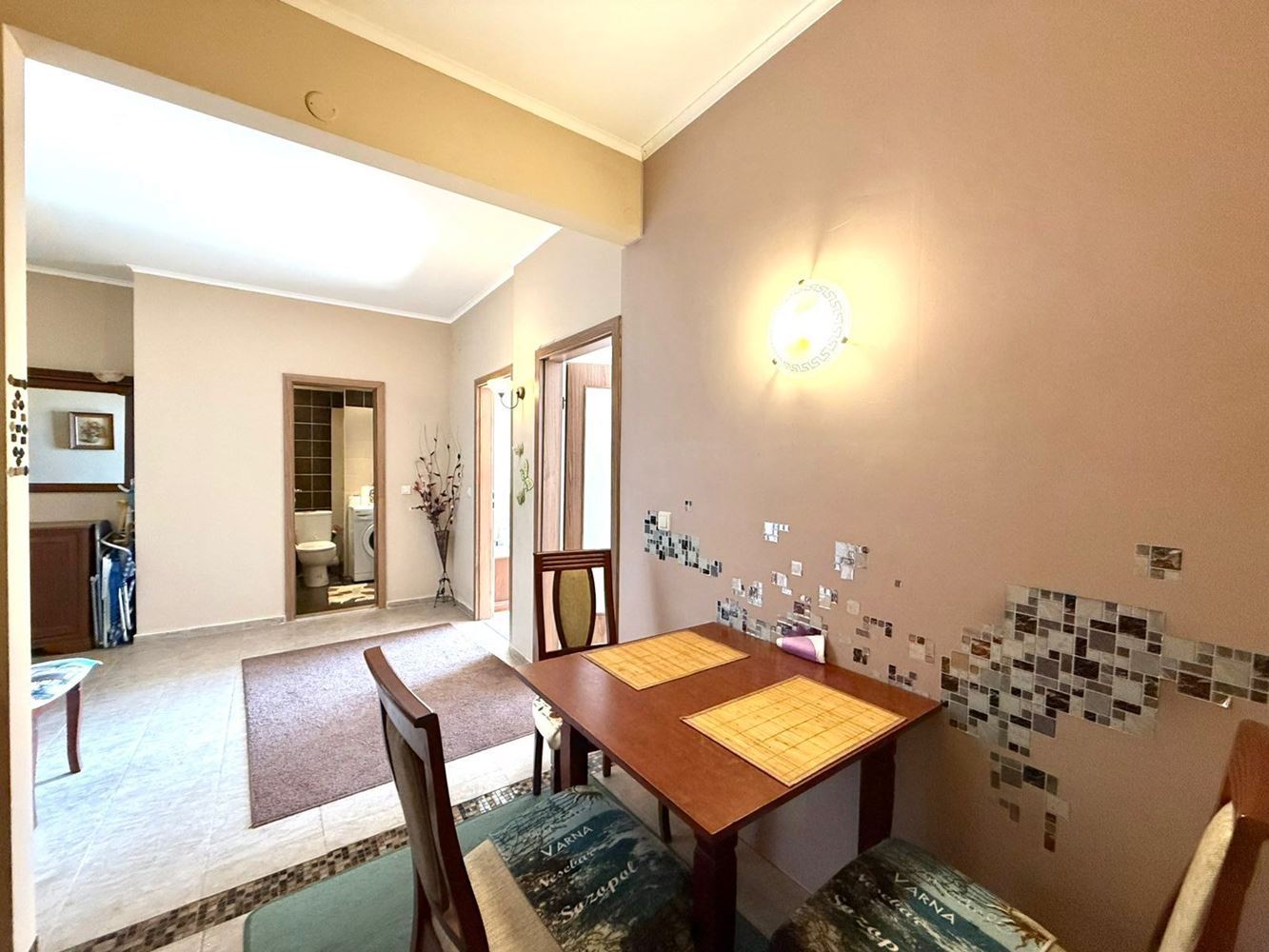 Роскошная двухкомнатная квартира с панорамным видом на море в Помории