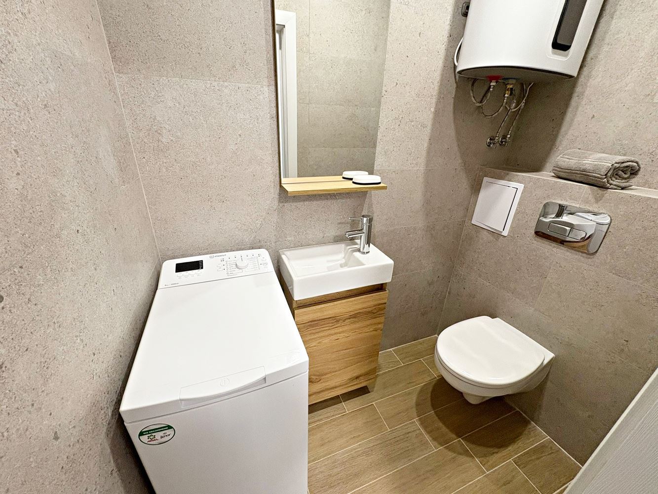 Два независимых жилых пространства с видом на море в центре Святого Власа – дизайнерский интерьер и собственное парковочное место