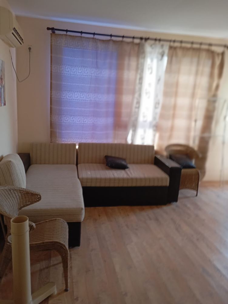 Полностью меблированный двухкомнатный апартамент в 200 м от пляжа в Равде – тишина, зелень и комфорт в небольшом комплексе