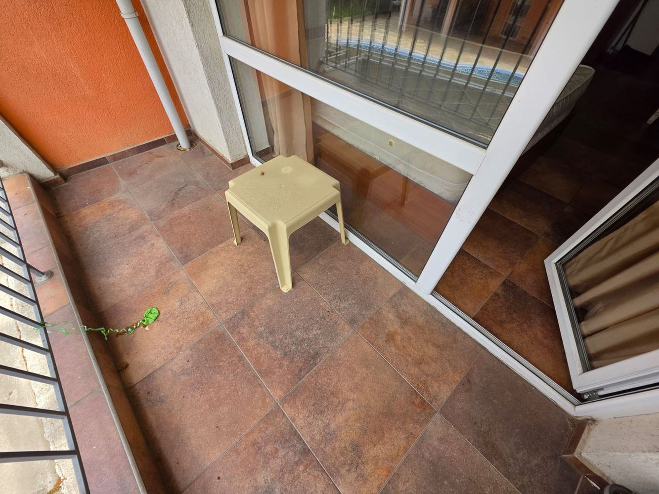 Студия в Солнечном Береге – современное здание, отличное расположение и полный комфорт для отдыха и инвестиций