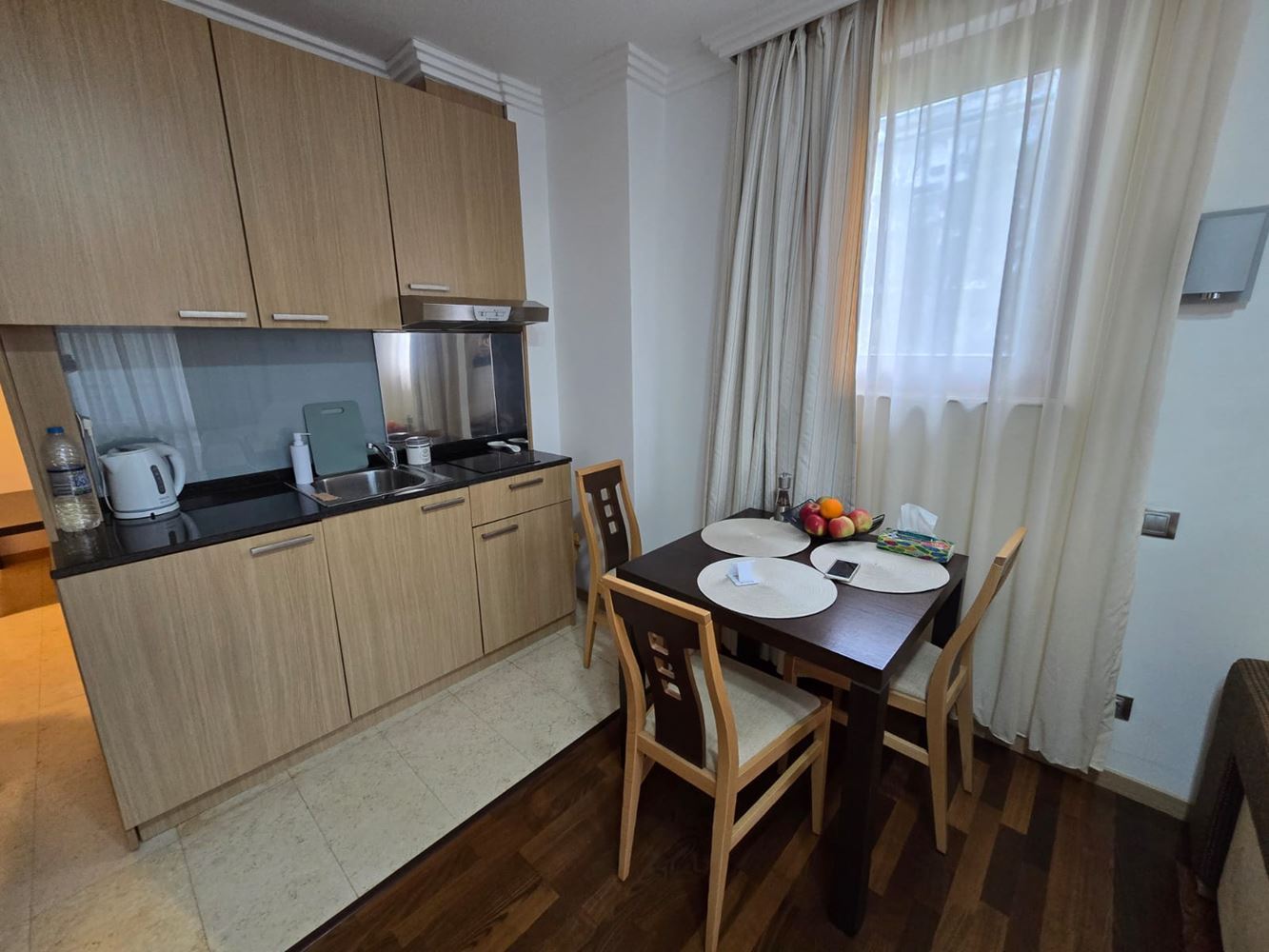 Роскошная студия на первой линии в Равда – стиль, комфорт и прямой доступ к пляжу