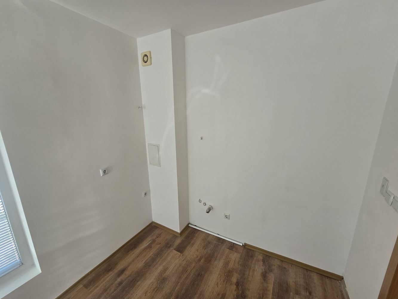 Уютная студия с отдельным входом и юго-западной экспозицией – тишина и комфорт рядом с Солнечным Берегом