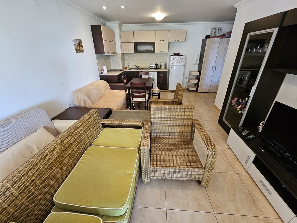 Роскошь на первой линии – стильный апартамент с верандой, собственным садом и видом на море в Святом Власе