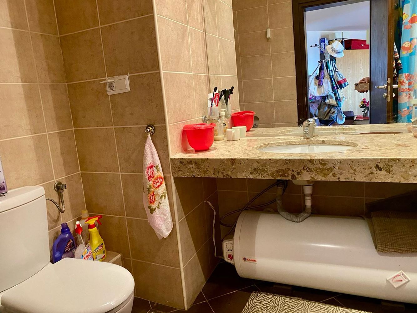 Просторная полностью меблированная студия с видом на бассейн в Солнечном Береге – комфорт, спокойствие и отличная инвестиция